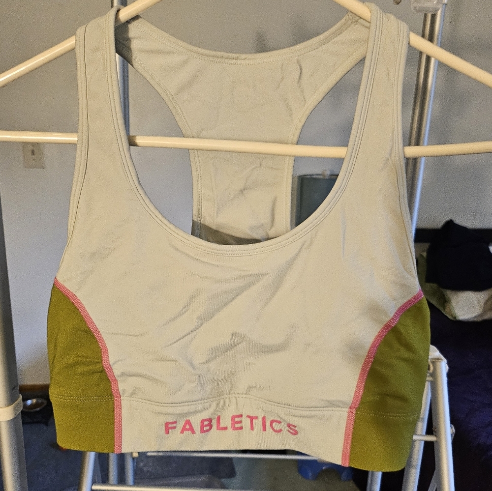 Power Hold Outfit - Picture 2 of 6